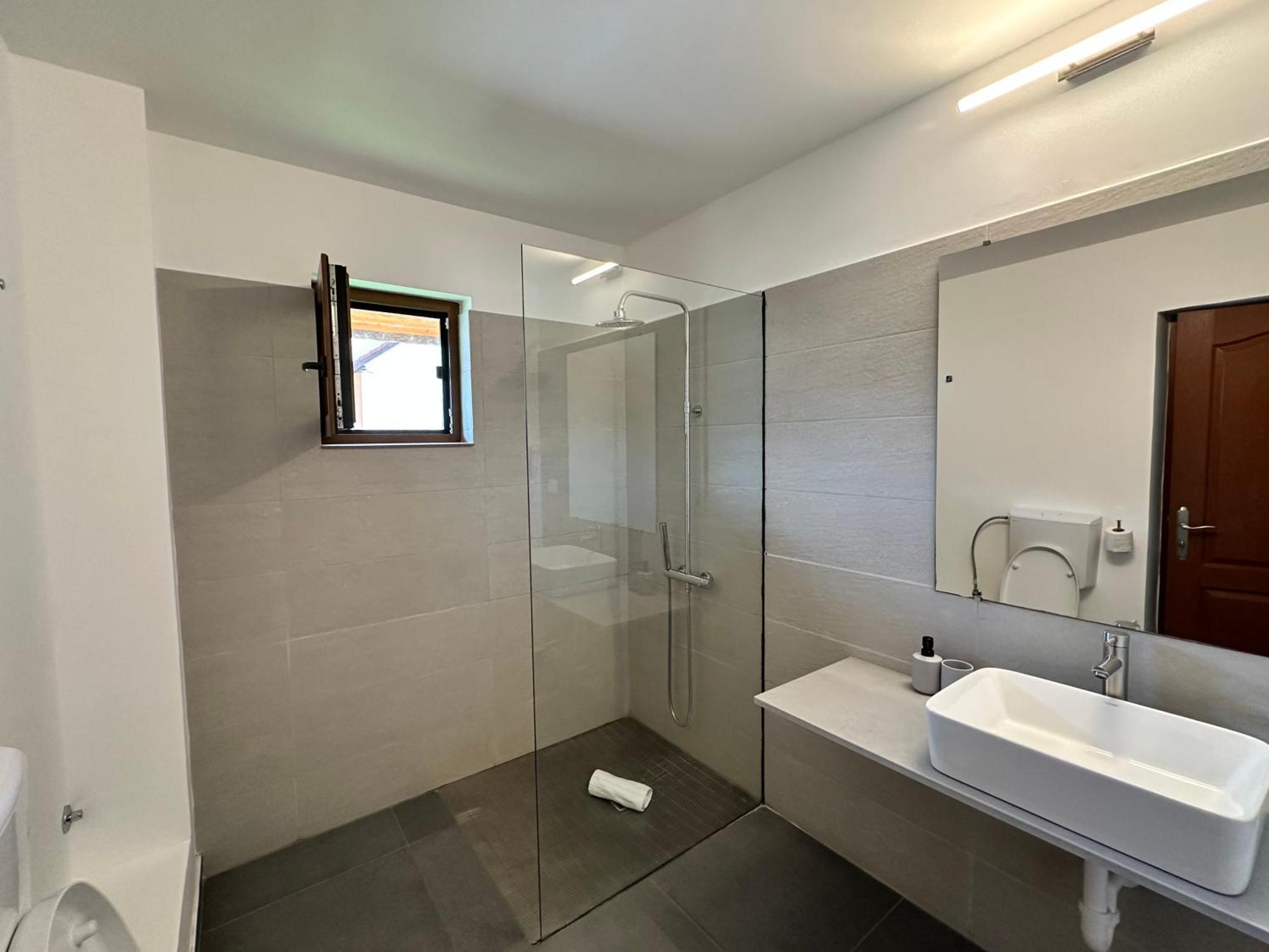 Casa Nube Hotel โอร์โชวา ภายนอก รูปภาพ
